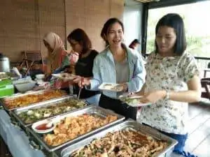 รับจัดบุฟเฟ่ต์