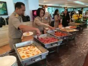 รับจัดบุฟเฟ่ต์