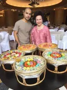 ขายขนมไทย