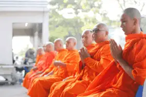 ทำบุญบ้าน