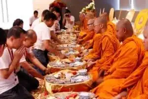 รับจัดบุฟเฟ่ต์ รับจัดเลี้ยง ทำบุญบ้าน