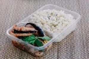 อาหารพร้อมทาน
