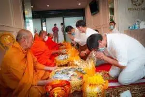 ทำบุญบ้าน
