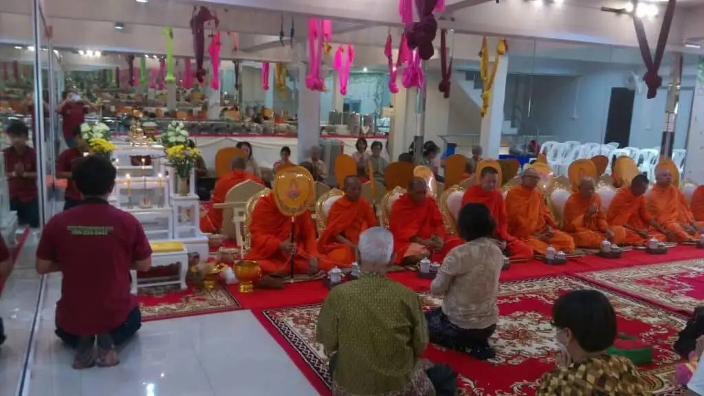 ร้านอาหารเลี้ยงพระยุคใหม่ใส่ใจ”สุขภาพ”