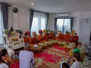 ร้านอาหารเลี้ยงพระ