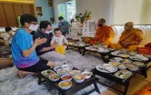 อาหารเลี้ยงพระ พระวง พระโตก ปิ่นโต